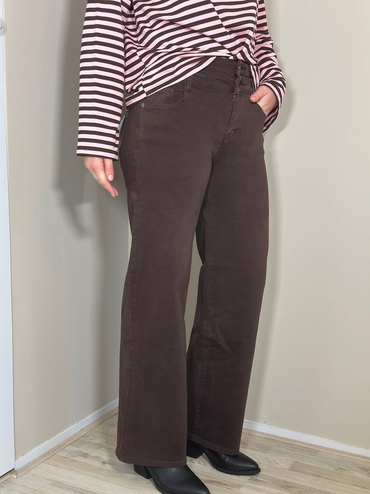 Bruine wide leg stretchbroek
