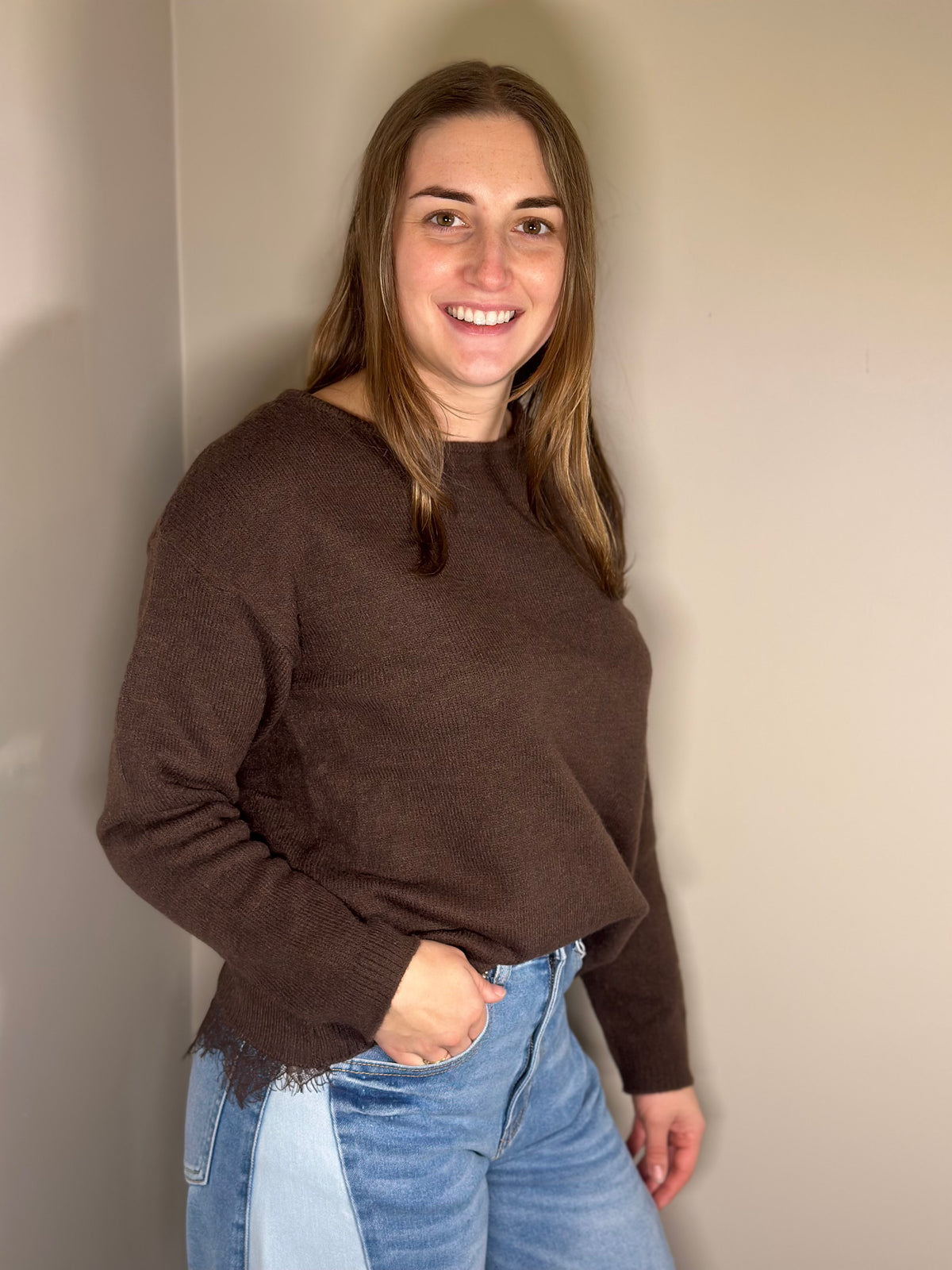 Bruine trui met kanten rug
