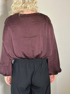 Bordeaux blouse met striksluiting