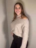 Taupe trui met open schouder
