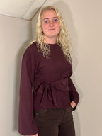 Bordeaux top met strikdetail